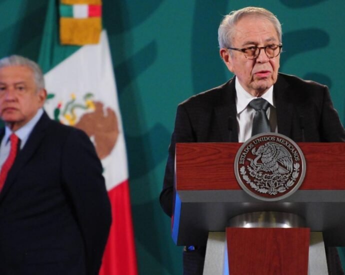 Secretario de Salud de México asegura que COFEPRIS elabora lineamientos para permisos de cannabis cannatlan