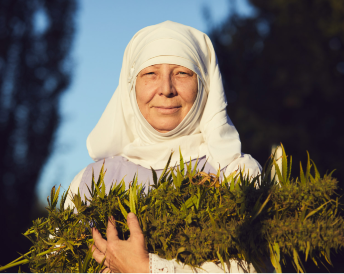 Paul Thomas Anderson Retrata a las Sisters of the Valley en su Nueva Película con Leonardo DiCaprio